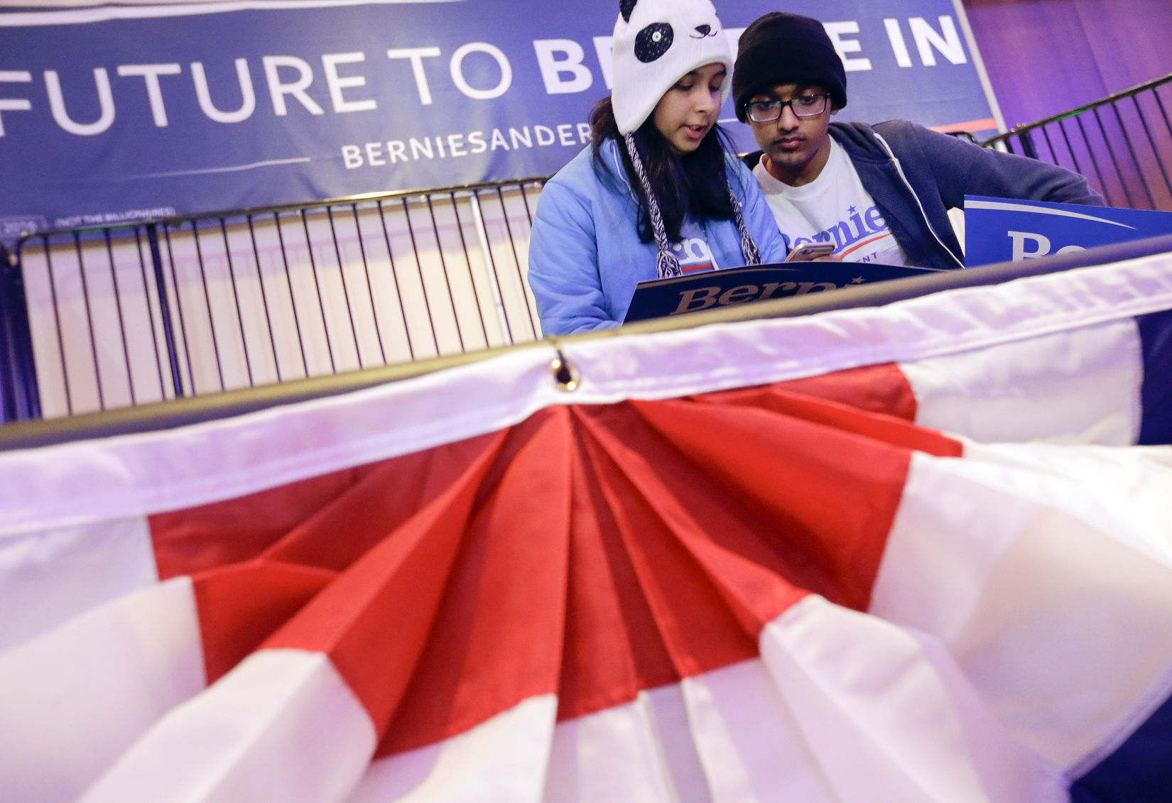 IOWA CAUCUS 2016 - LATE